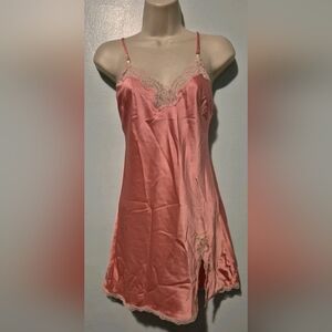 Victoria's Secret Pinky Peach Lace Trim Slip Style Nightgown Women's Sz XS